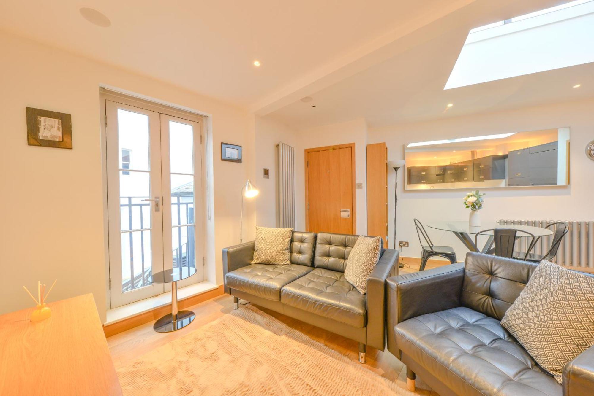 Central Two Bedroom Apartments St Albans By Central Stays Short Lets & Serviced Accommodation With Free Parking 部屋 写真